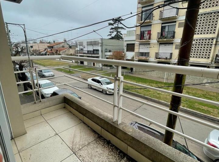 Hermoso departamento 2 ambientes en alquiler en San Martin y Av. Humberto Primo 5