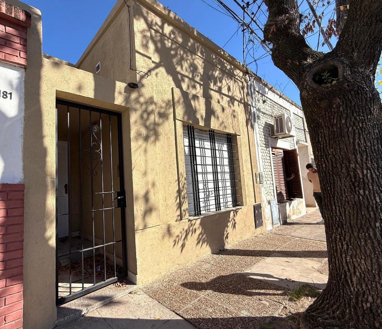departamento 3 ambientes en venta en lujan centro planta baja con patio apto crédito