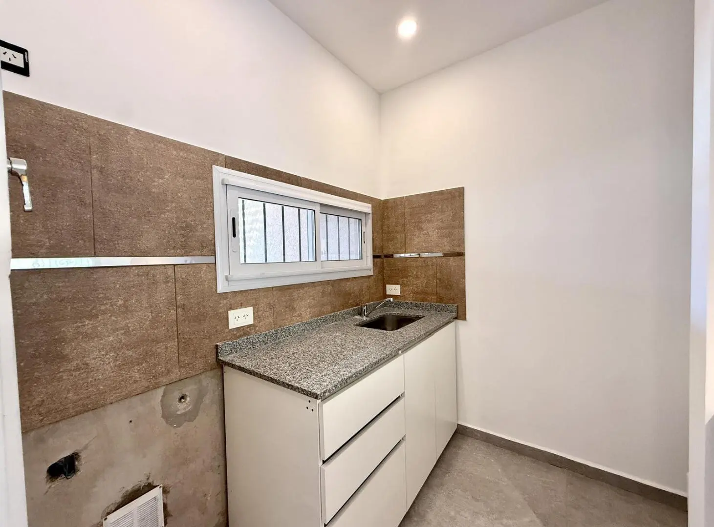 departamento Duplex a estrenar en venta 3 ambientes con patio y cochera 3