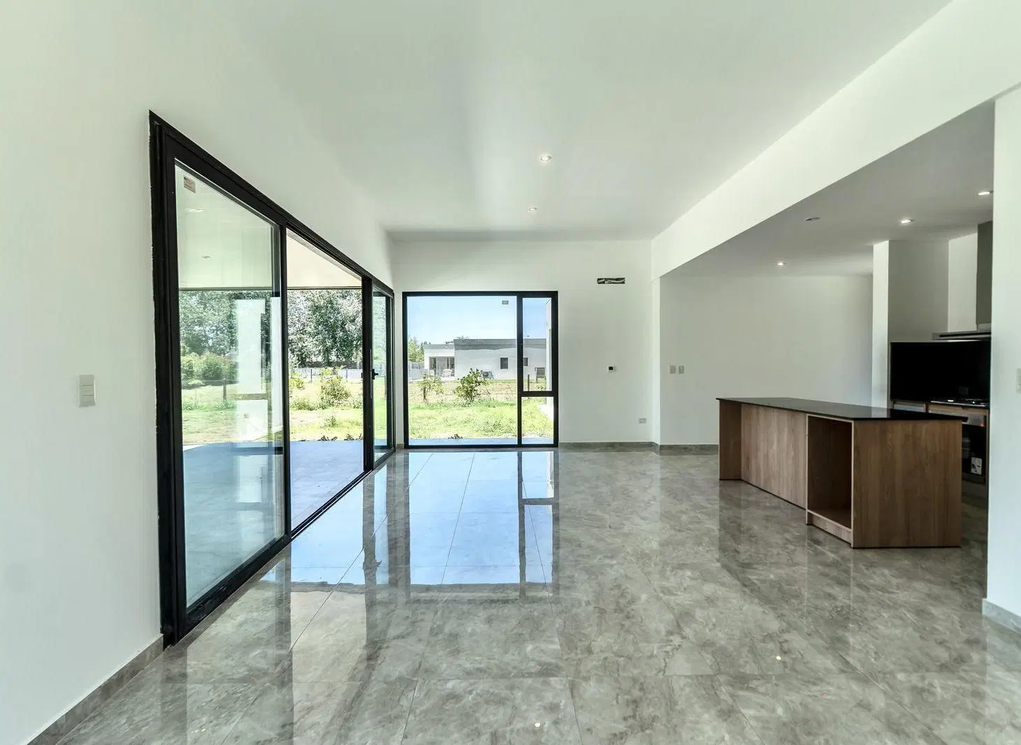 Casa a estrenar en venta en La Concepcion Lujan apta credito hipotecario 4