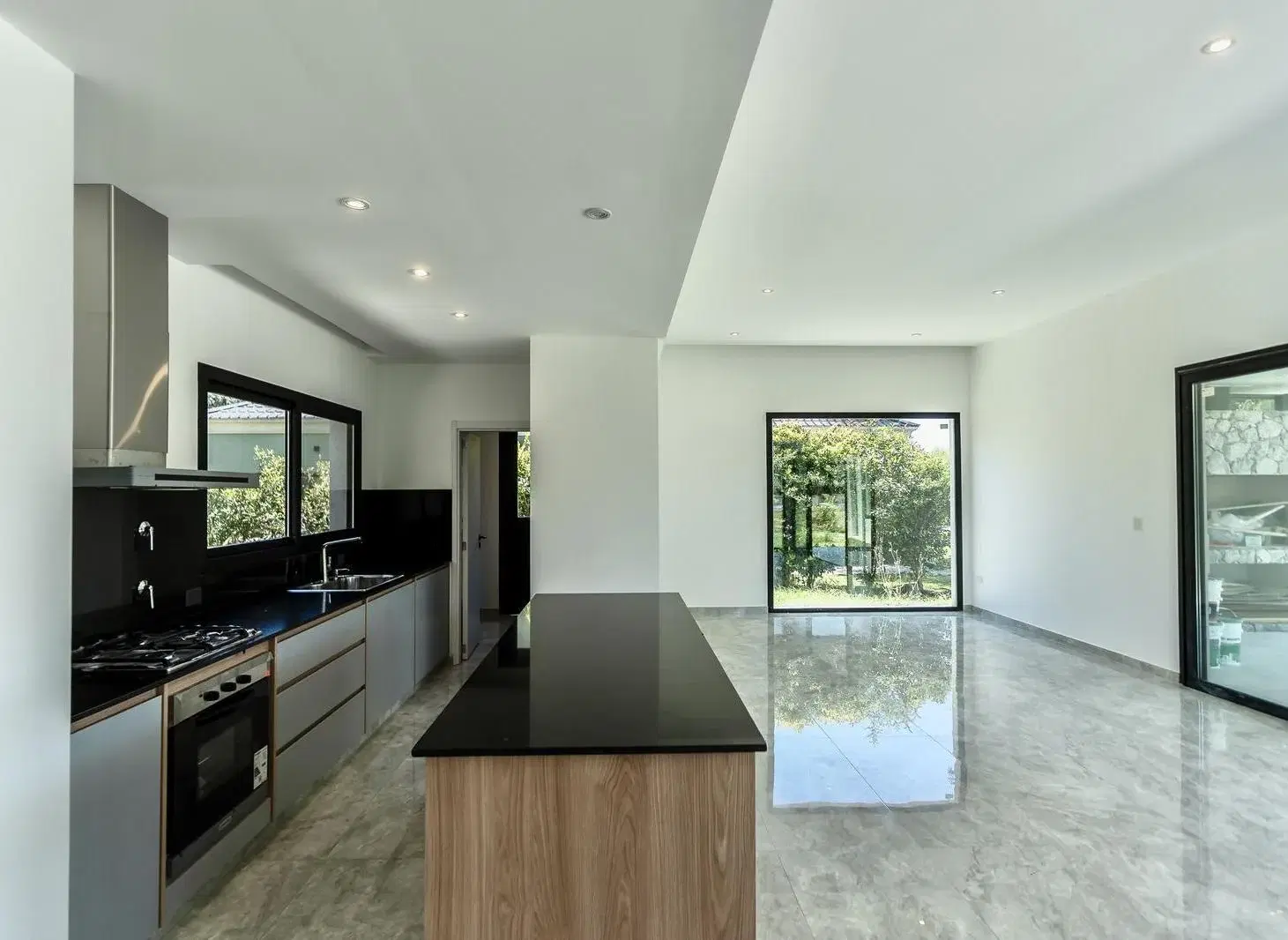 Casa a estrenar en venta en La Concepcion Lujan apta credito hipotecario 5