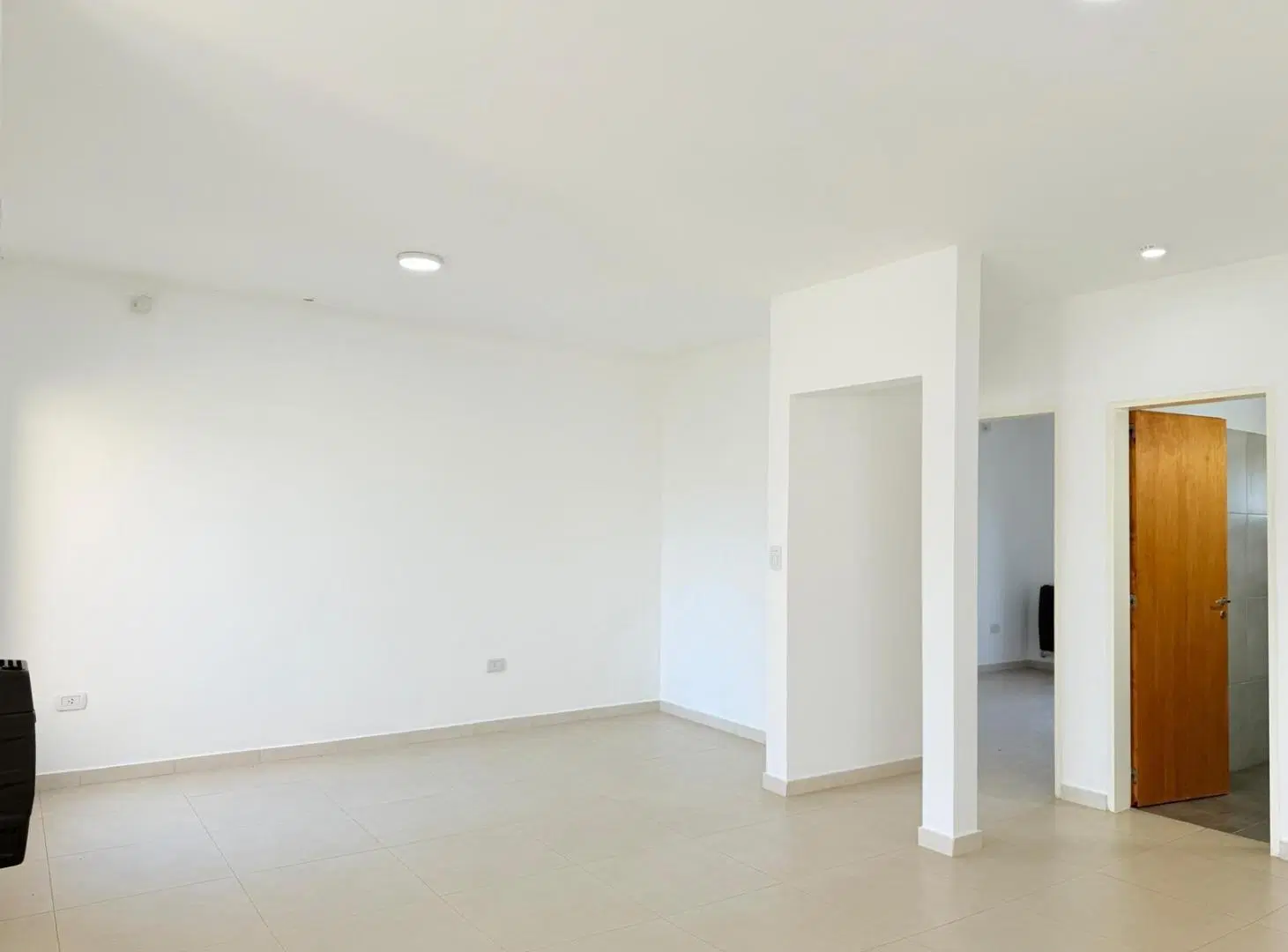 Departamento Dúplex 3 ambientes en venta en lujan Planta Baja con Patio y Cochera apto credito 4