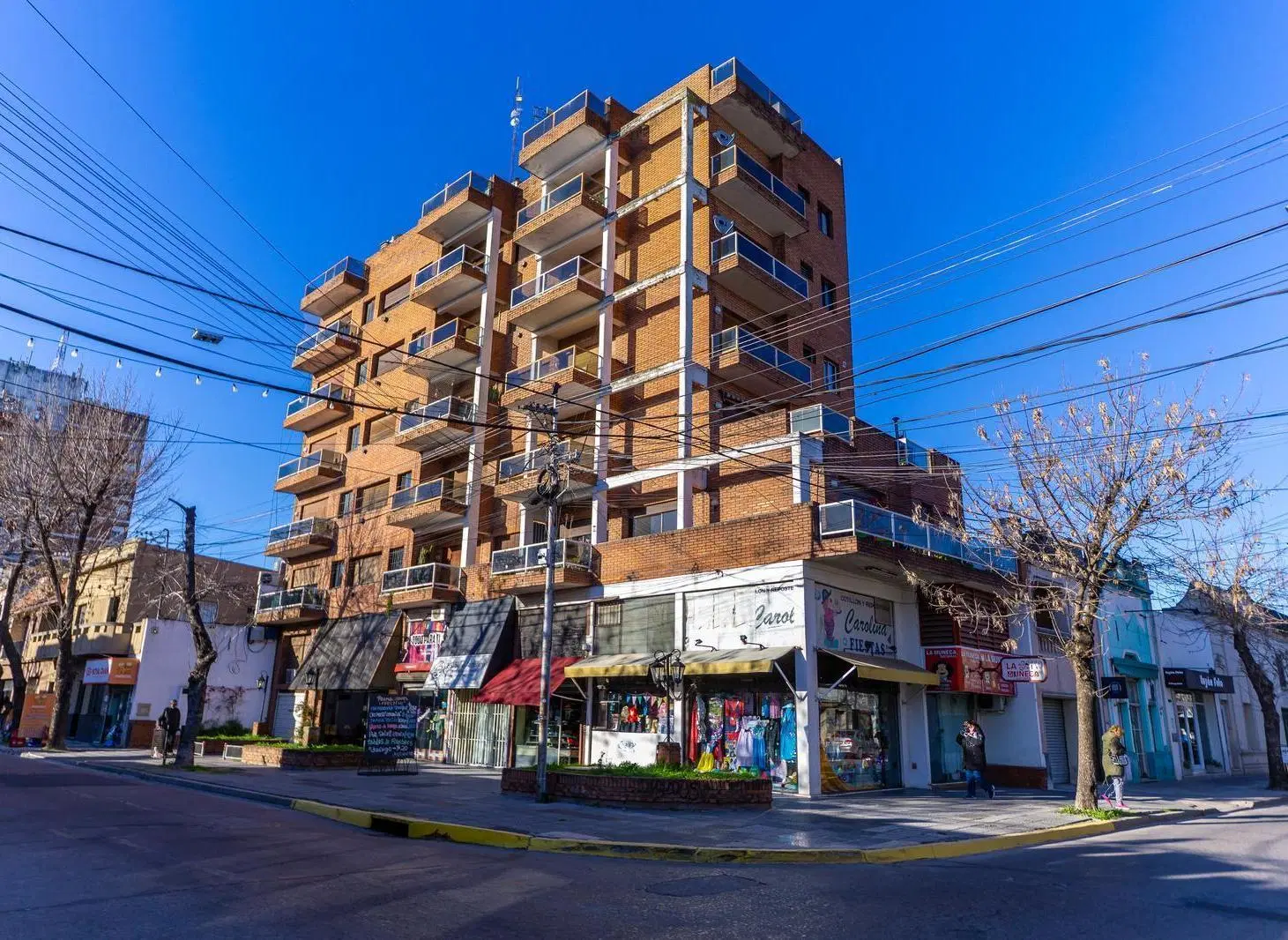 departamento 2 ambientes en venta en lujan centro con terraza Lavalle y mariano moreno 1