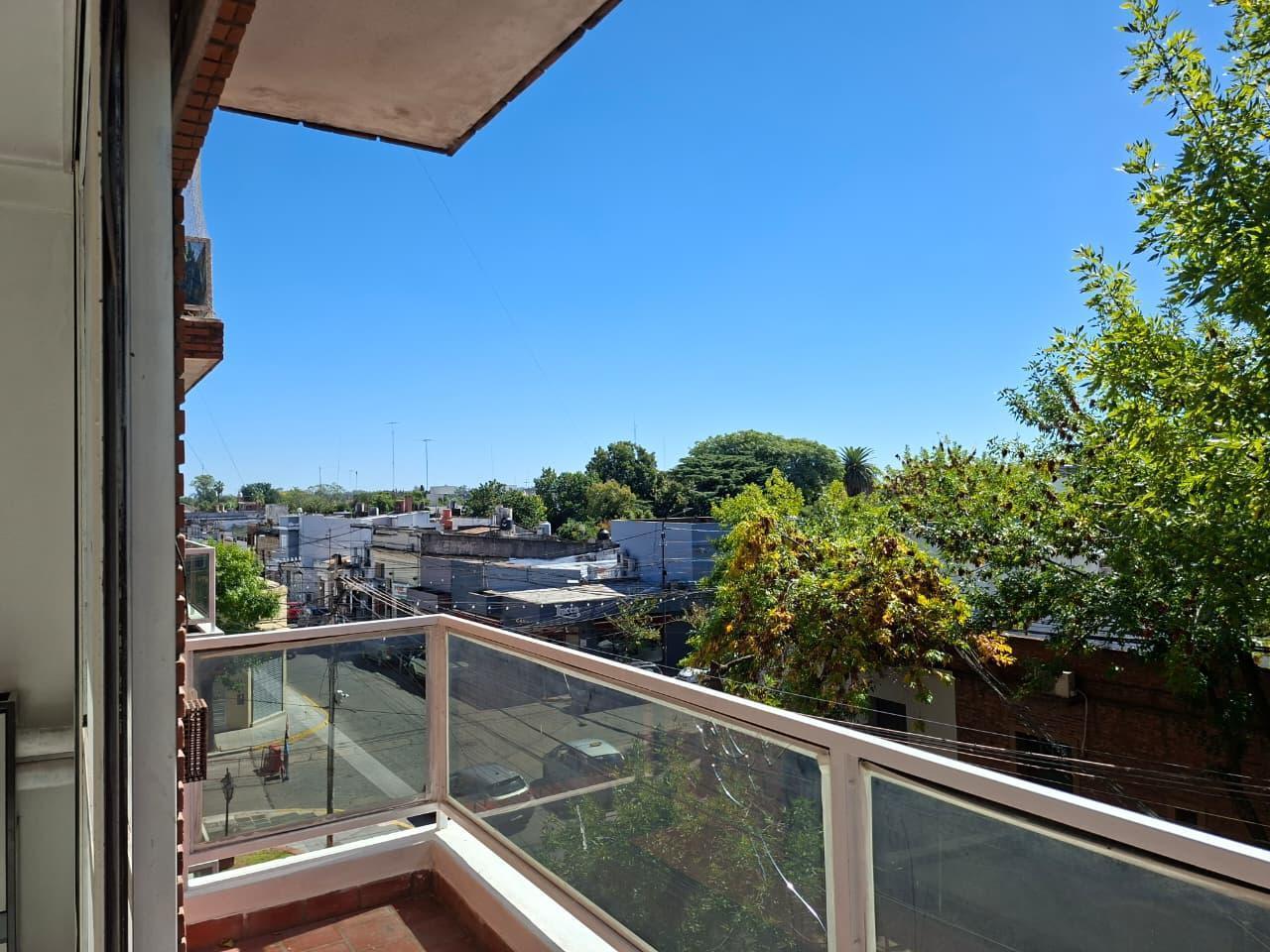 departamento 2 ambientes en venta en lujan centro con terraza Lavalle y mariano moreno