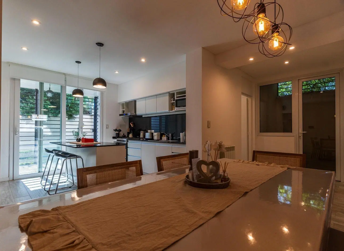 departamento tres ambientes planta baja con patio y cochera en venta en lujan 2