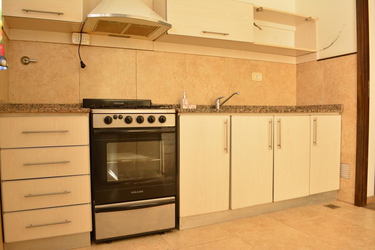 Foto de casa en venta en lujan apto credito hipotecario con patio pileta y, imagen 2