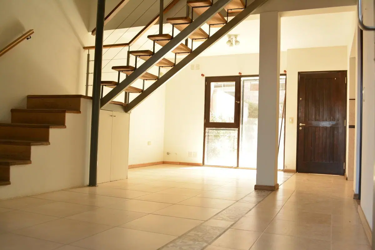 casa en venta en lujan apto credito hipotecario con patio pileta y cochera apto credito hipotecario 4