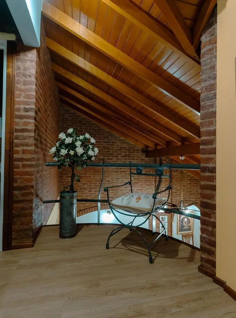Casa de 5 ambientes con pileta a la venta en lujan centro 2