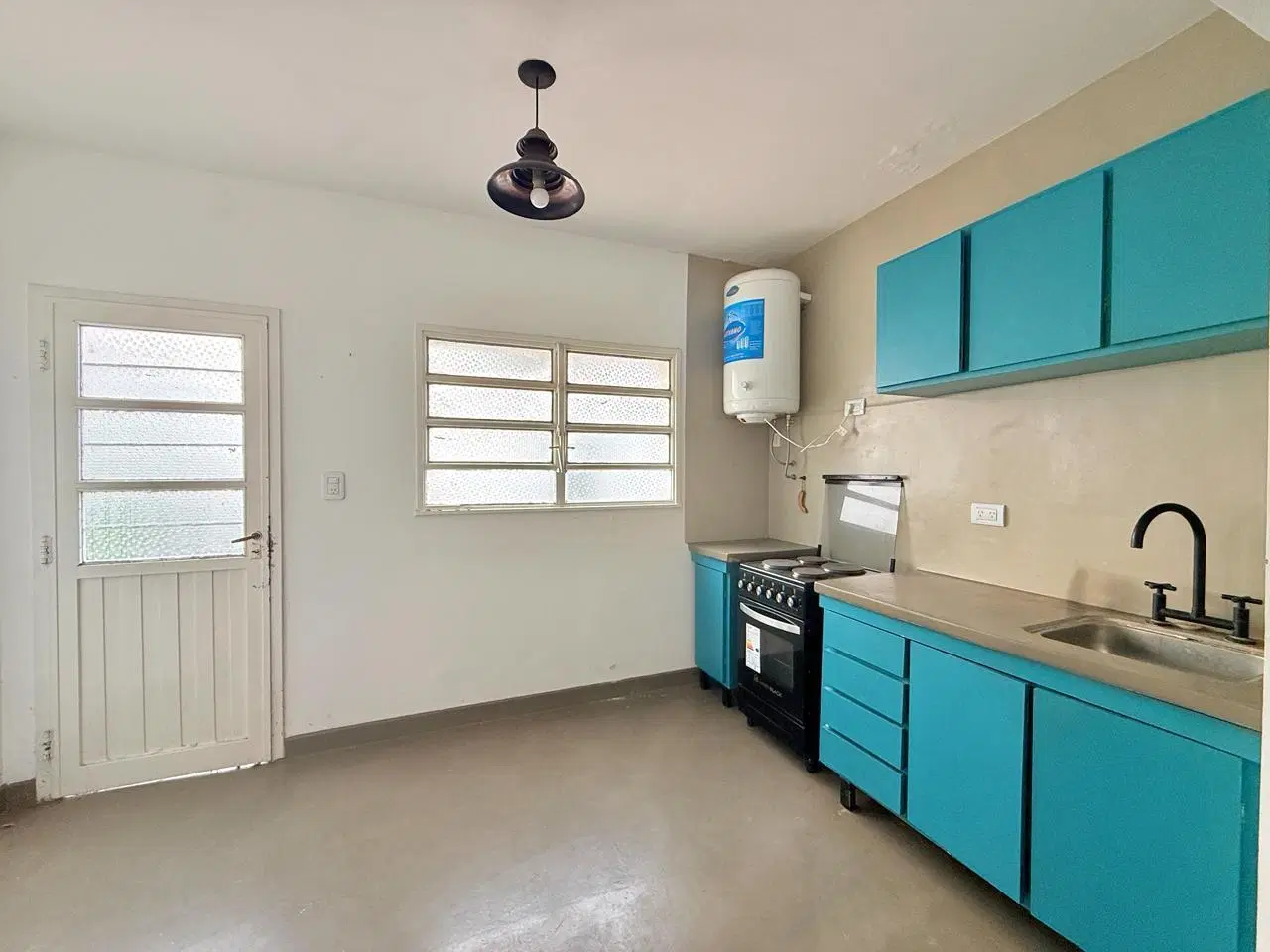 Departamento de 3 ambientes con patio en lujan centro 2