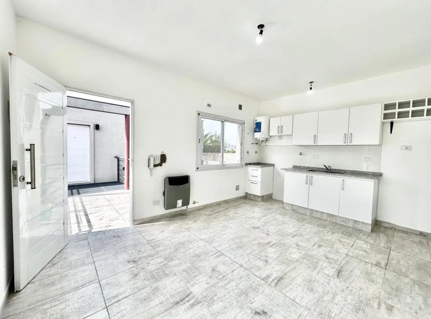departamento a estrenar 2 ambientes en venta en lujan centro con balcón 2