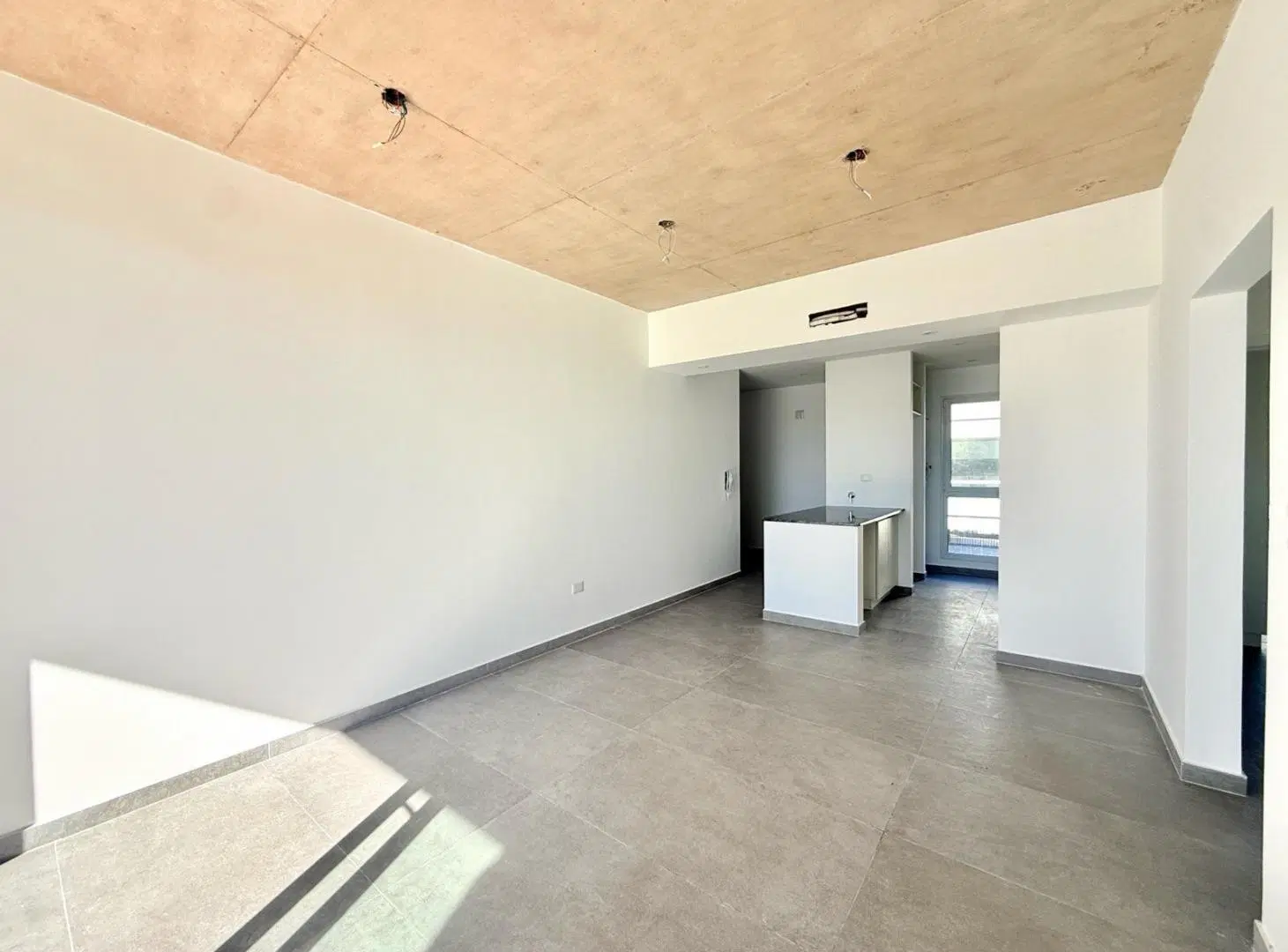 Departamento a estrenar 3 ambientes en venta en lujan centro con balcón y cochera 1