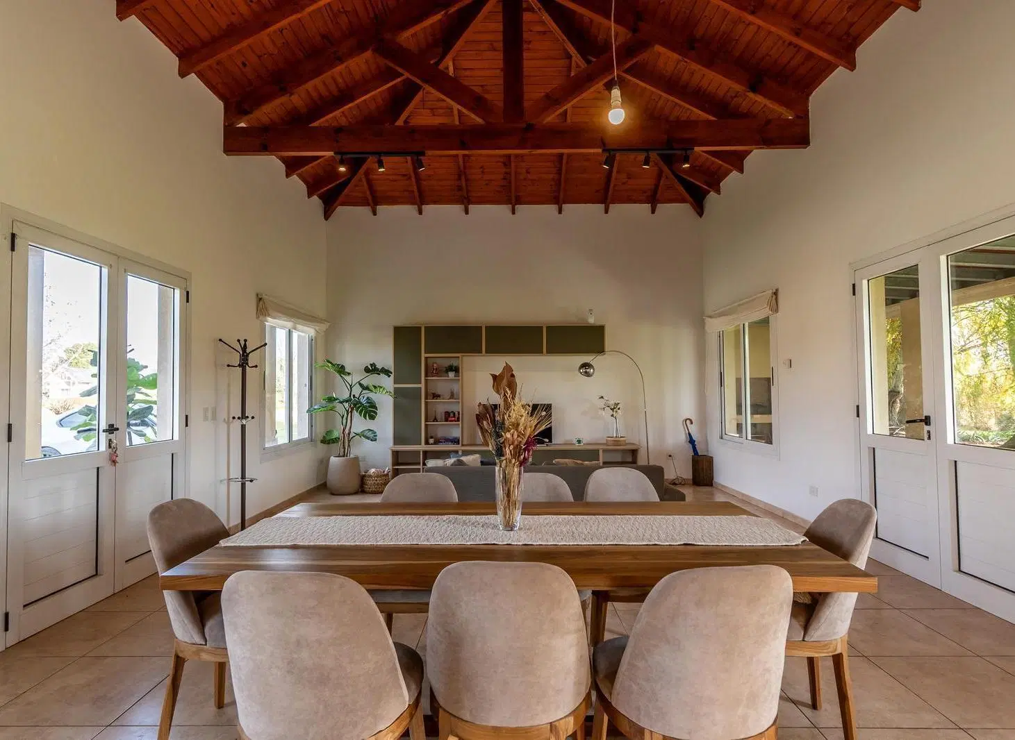 Casa de 4 ambientes a la venta en barrio privado arroyo dulce 4