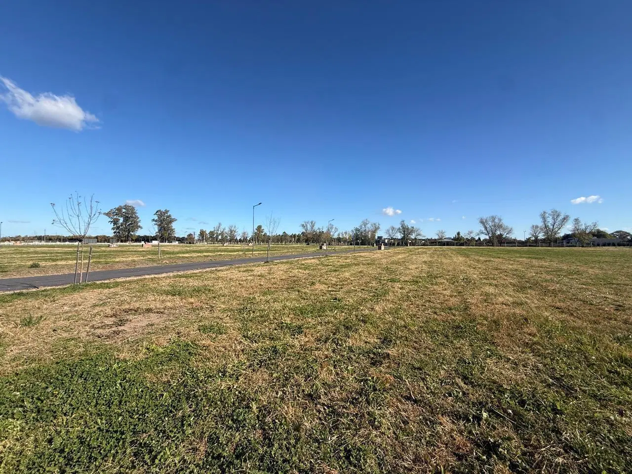 Lote en venta en los alamos lujan 4