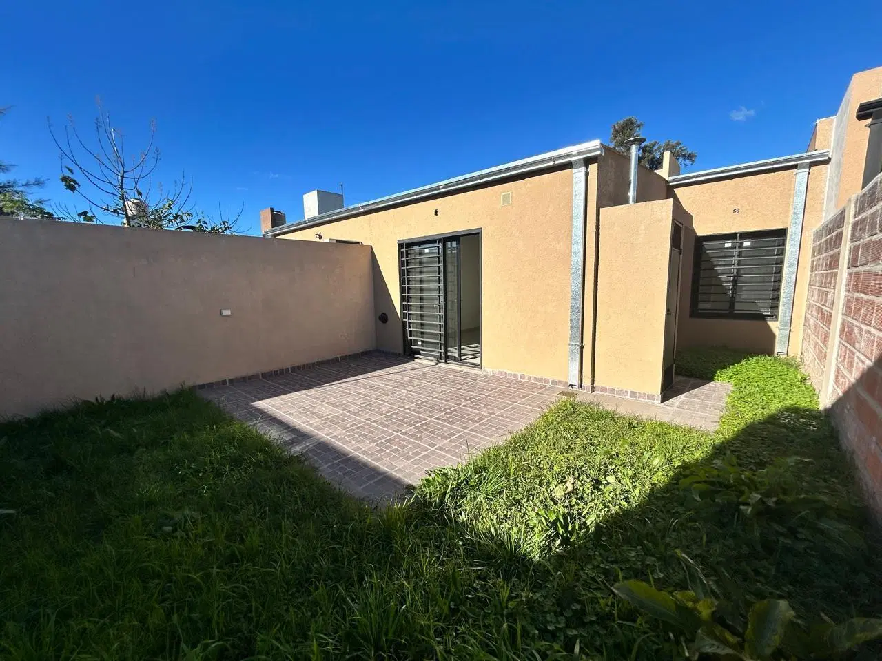 duplex en alquiler lujan dos ambientes  al 2081 5