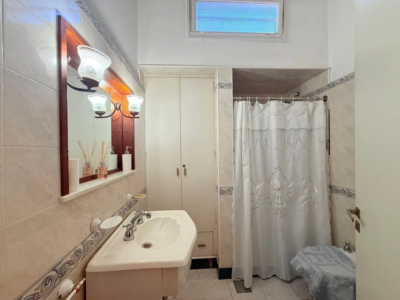 casa a la venta con pileta barrio sarmiento lujan 8