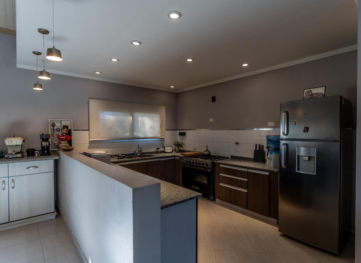 Foto de Casa en venta de 5 ambientes en barrio privado arroyo dulce apta, imagen 5