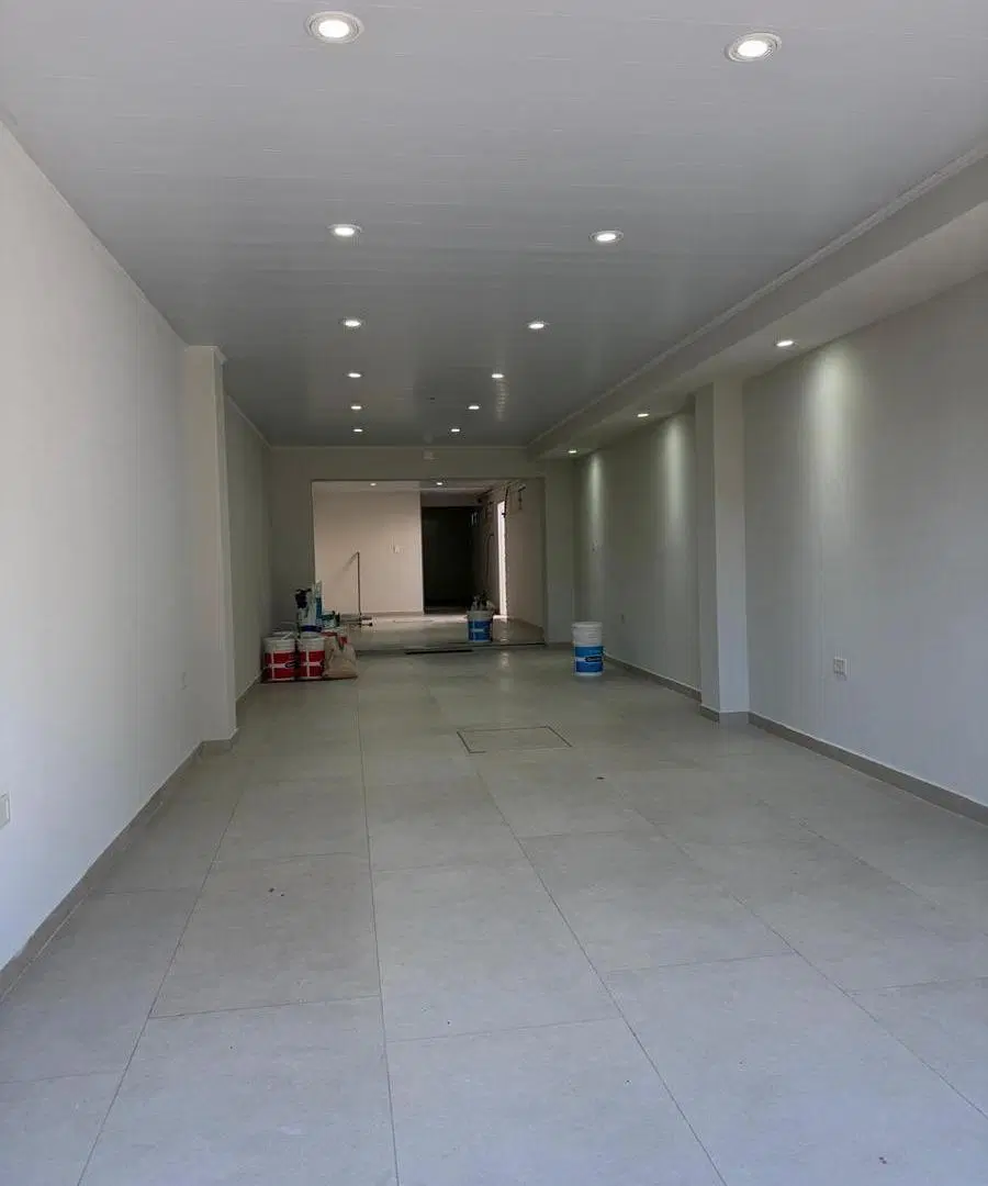 Local en alquiler sarmiento al 600 2