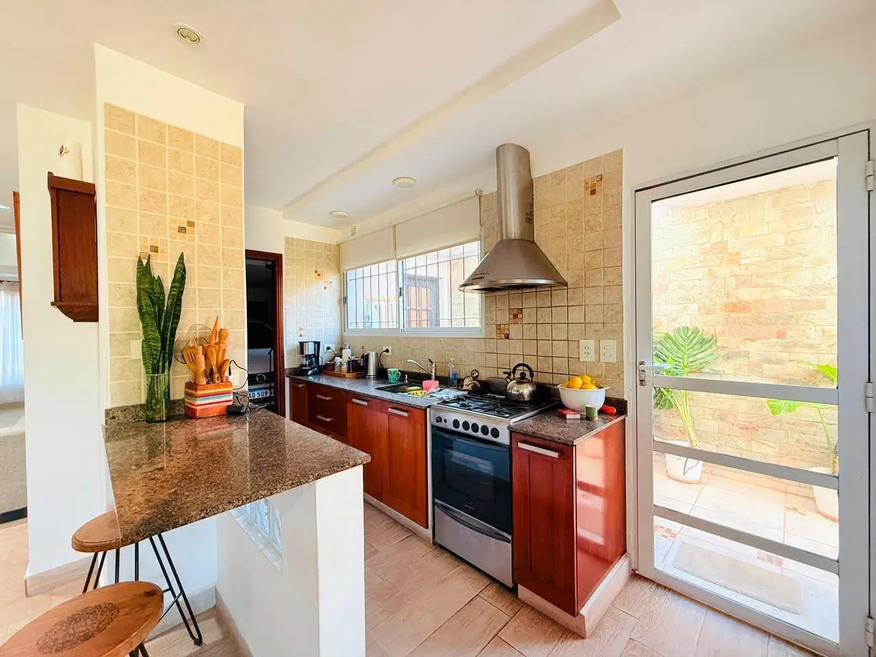 Casa en venta de 4 ambientes en barrio san bernardo lujan 4