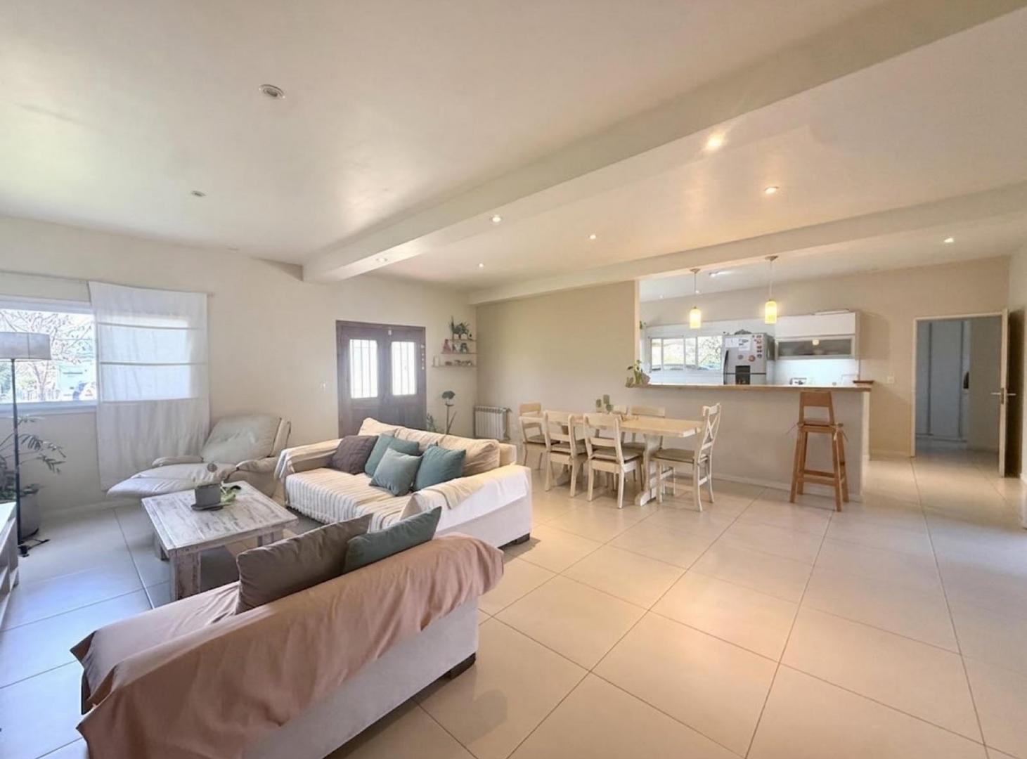 Foto de Casa de 4 ambientes en venta en barrio cerrado lomas de san francisco, imagen 2