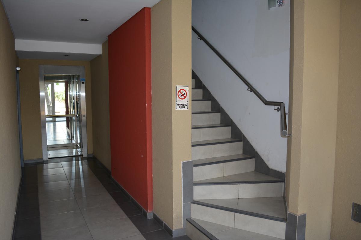 Foto de departamento en alquiler lujan sobre calle dr real esquina francia, imagen 1