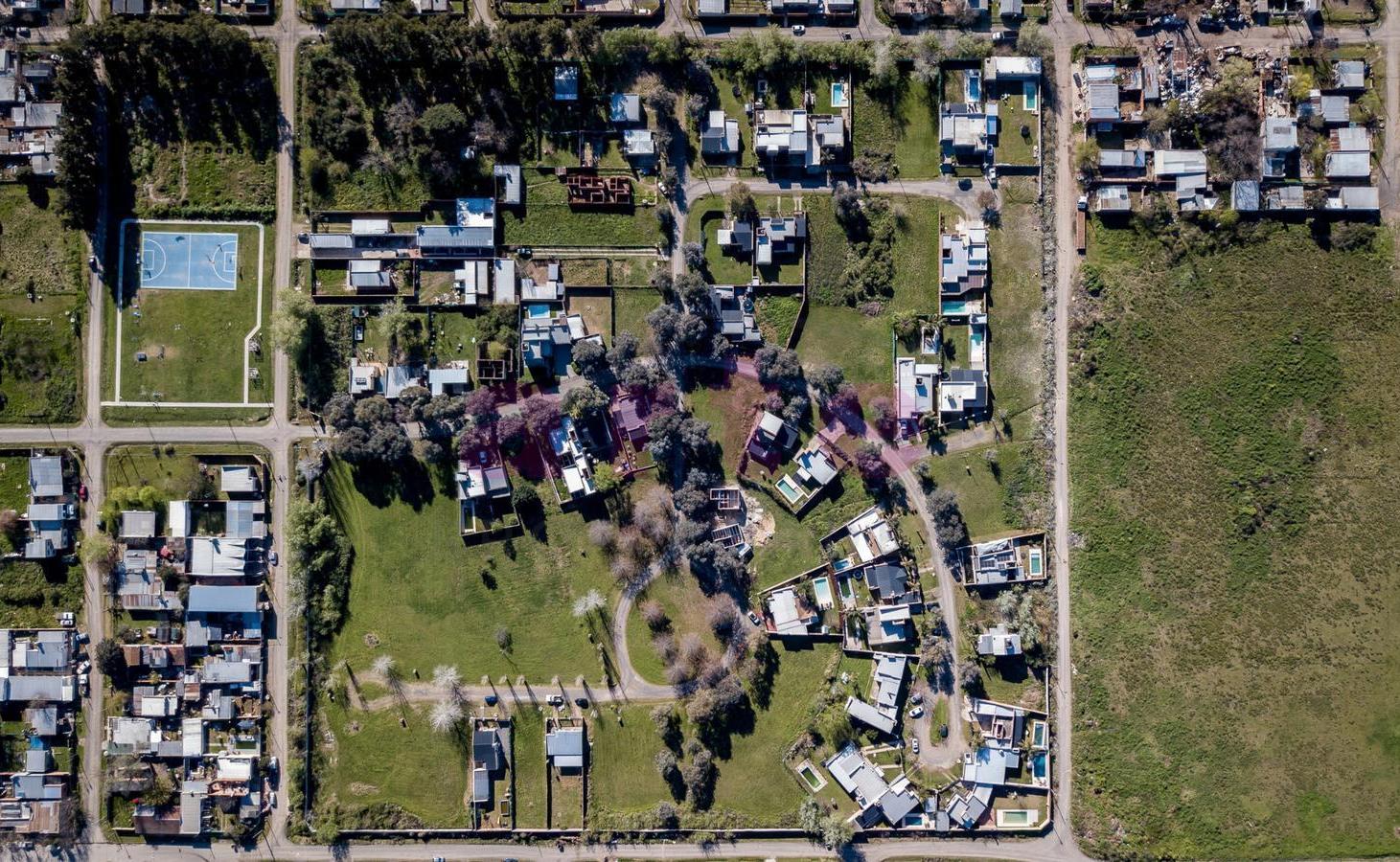 Foto de Terreno en venta en lujan con financiacion gas natural sin expensas, imagen 2