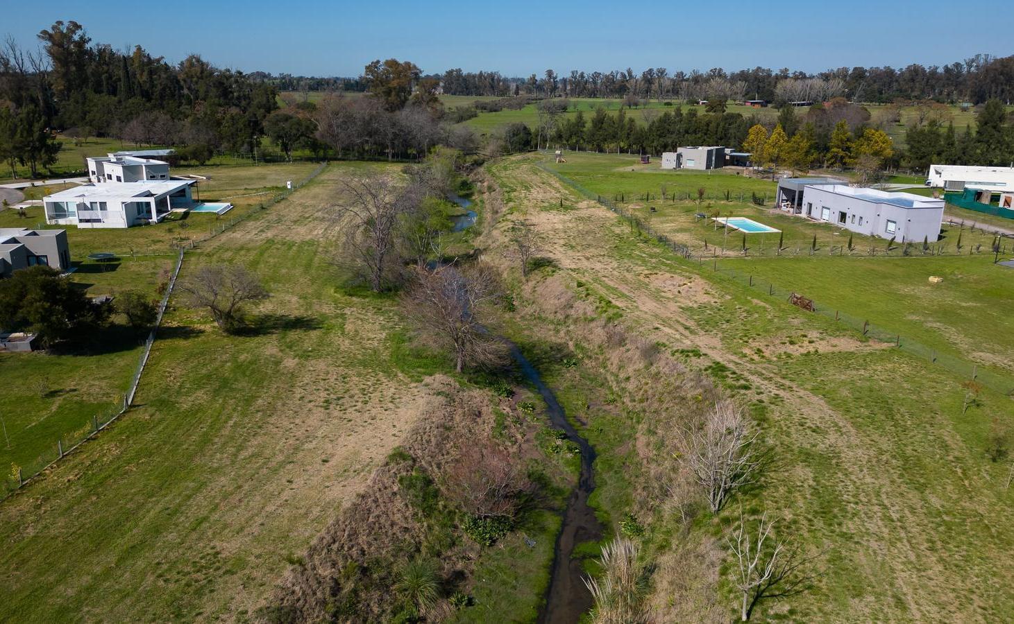 Foto de Terreno en venta en esquina La asuncion club de campo uf 106, imagen 2