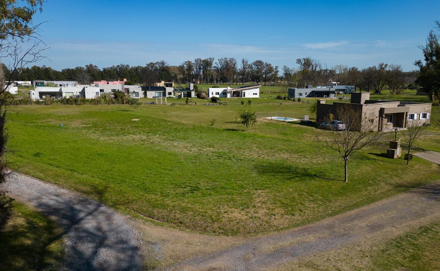 Foto de Terreno en venta en esquina La asuncion club de campo uf 106, imagen 1