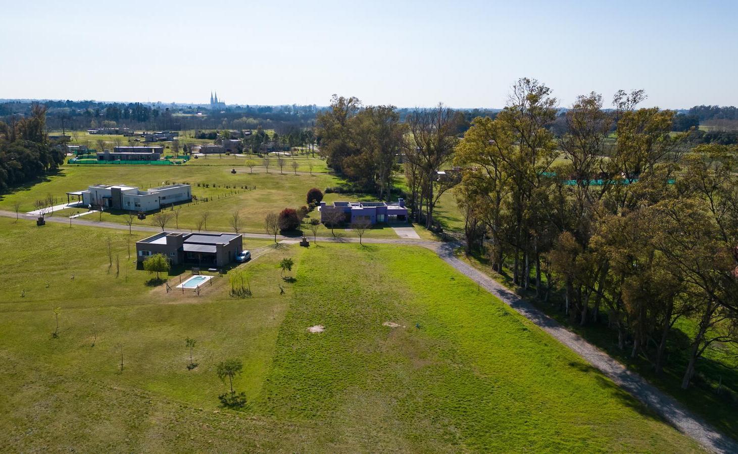 Foto de Terreno en venta en esquina La asuncion club de campo uf 106, imagen 4