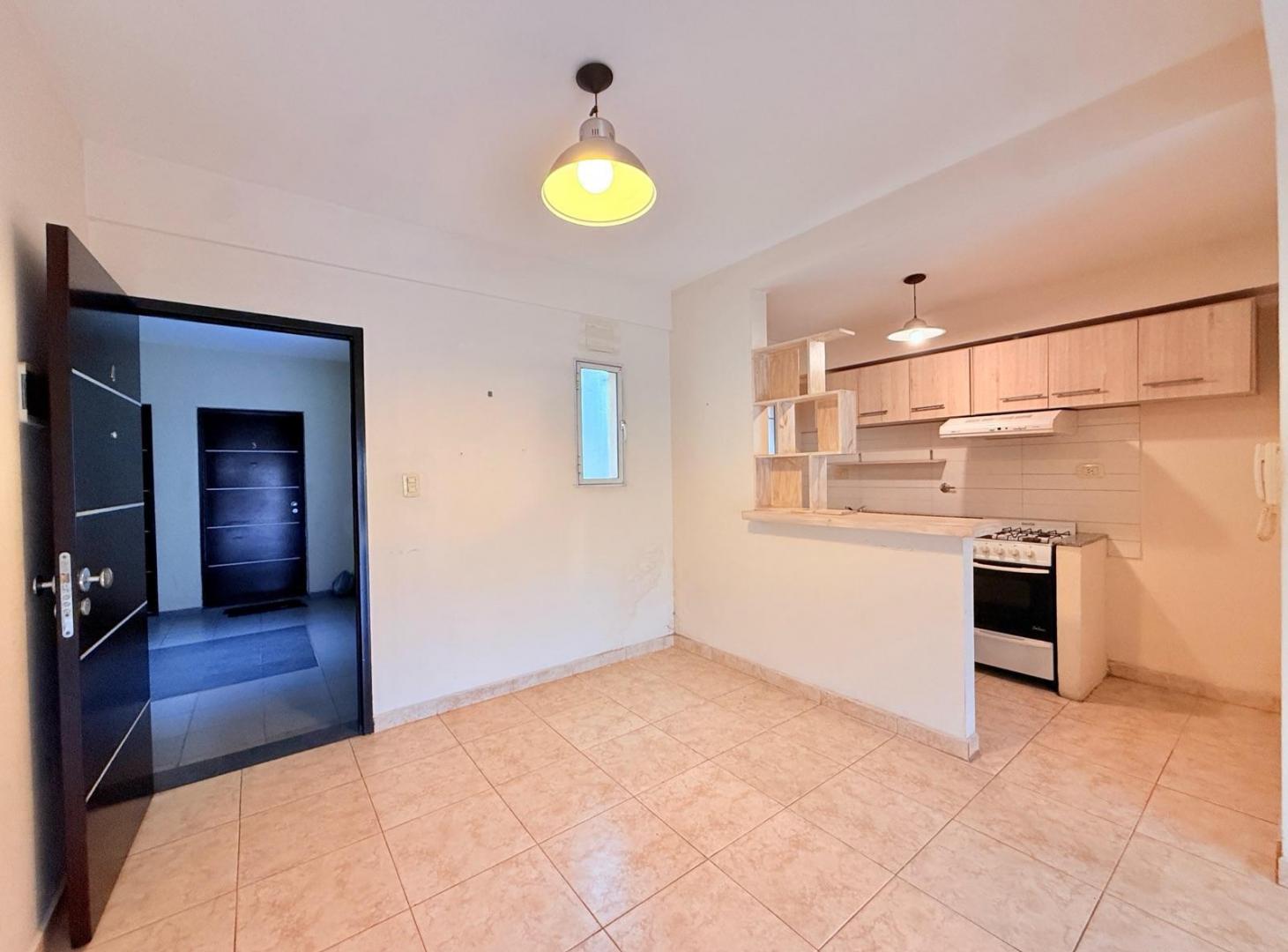 Foto de Departamento 2 ambientes en venta con balcon en lujan centro italia 652, imagen 4