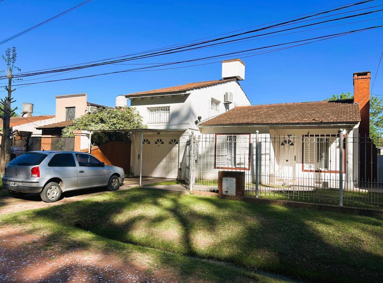 Foto de casa de 4 ambientes en venta en lujan con patio y cochera apto credito, imagen 4