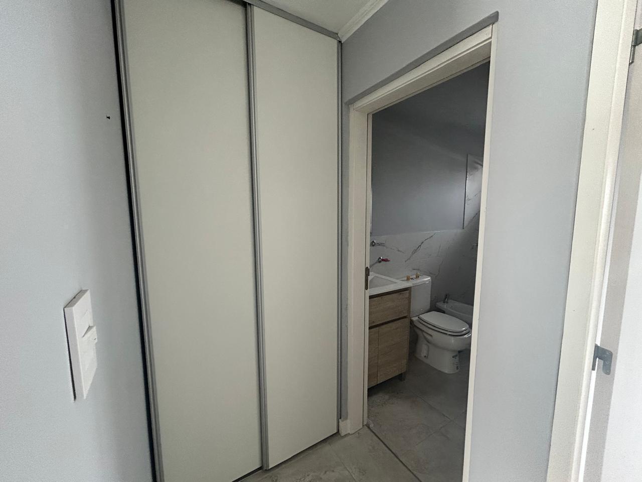 Foto de departamento 2 ambientes moderno en alquiler en lujan centro con, imagen 5