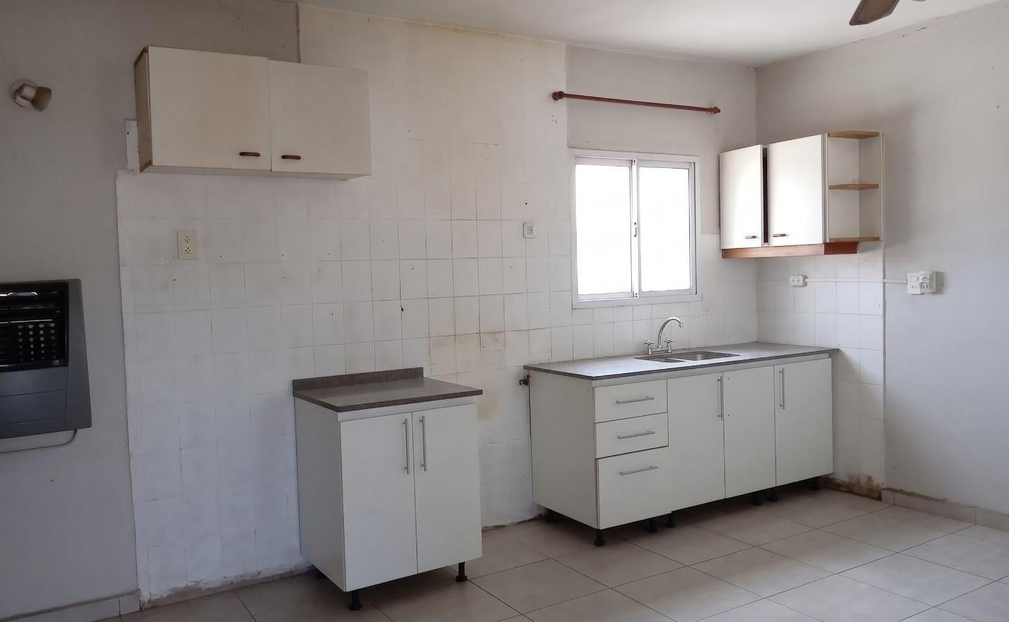 Foto de Casa con amplia terraza en barrio Lanusse, imagen 3