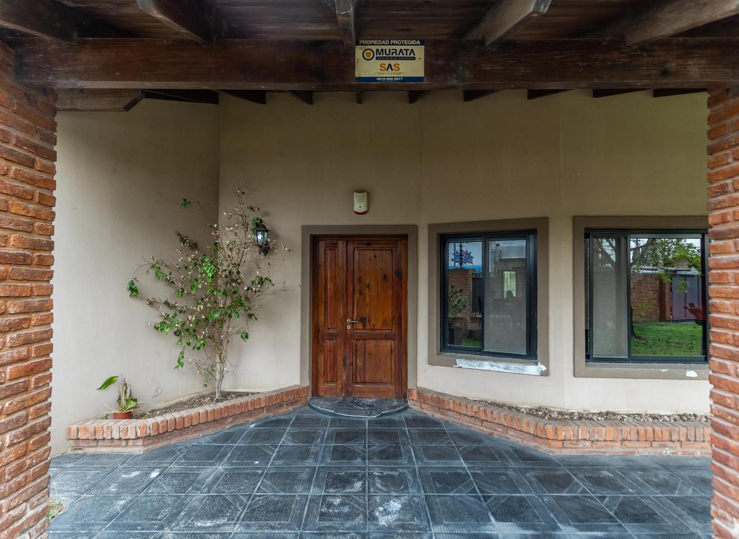 Foto de casa de 5 ambientes en venta en lujan con patio y cochera, imagen 5
