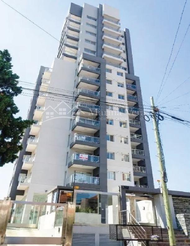 VENTA APTO CRÉDITO/DPTO. 3 AMBIENTES CON COCHERA EN BERNAL CENTRO