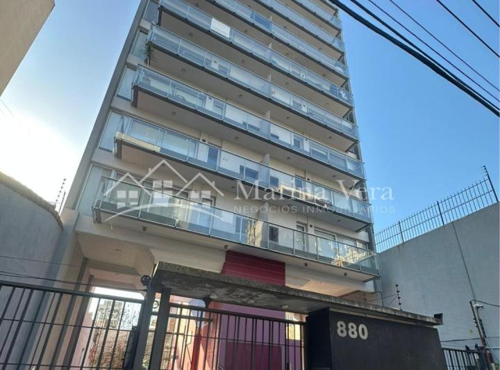 ALQUILER/ DPTO. 2 AMBIENTES CON COCHERA EN QUILMES 5