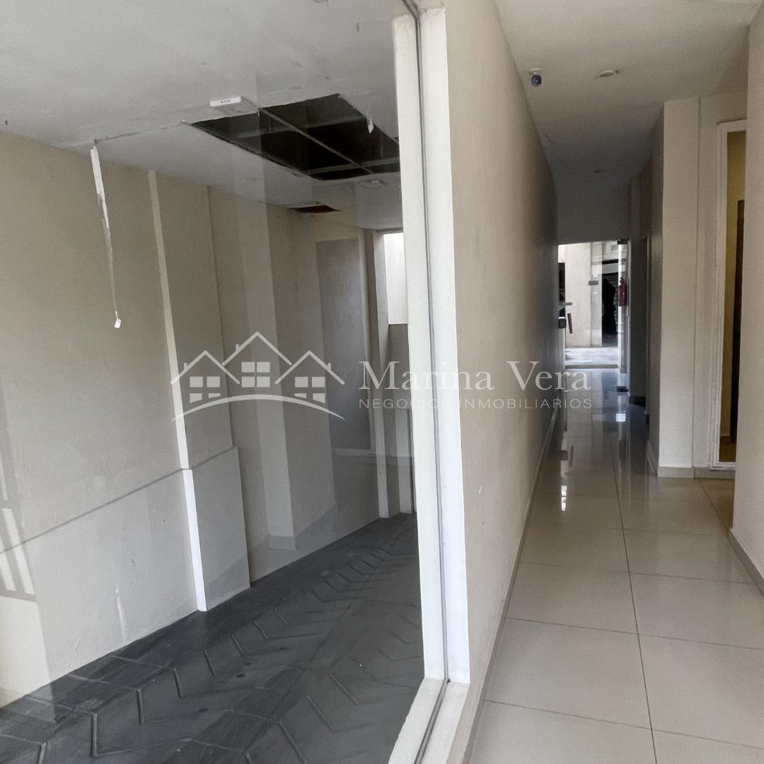 Foto de VENTA//DPTO. 3 AMBIENTES CON COCHERA EN QUILMES CENTRO, imagen 2