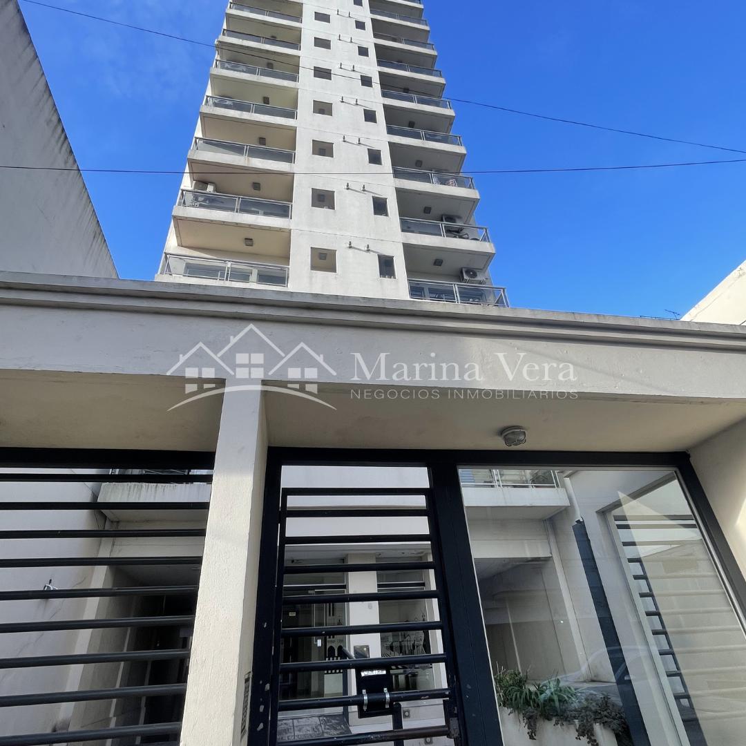 Foto de VENTA//DPTO. 3 AMBIENTES CON COCHERA EN QUILMES CENTRO, imagen 1