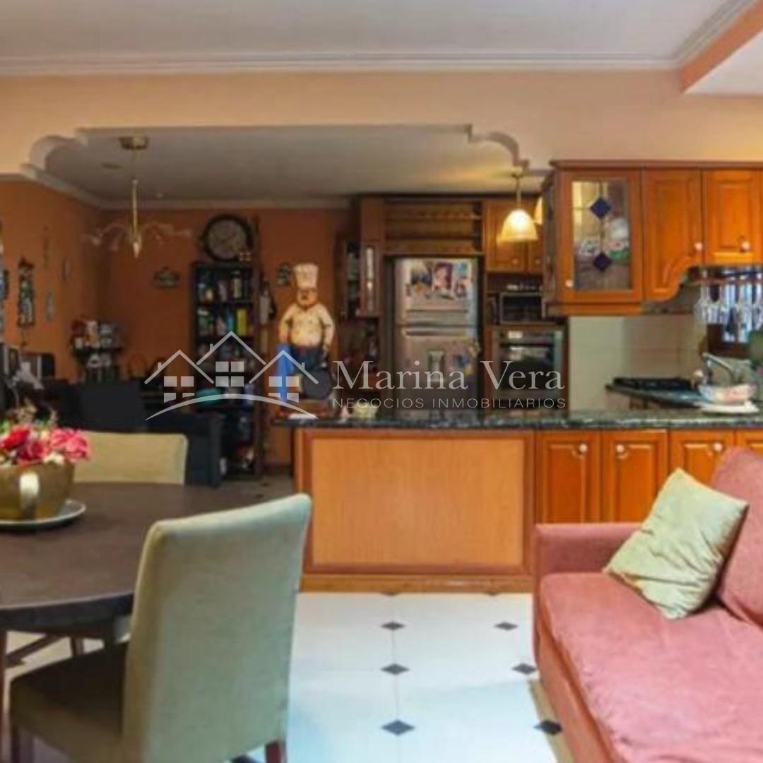 Foto de VENTA// CASA DE 4 AMBIENTES Y QUINCHO EN EZPELETA, imagen 1
