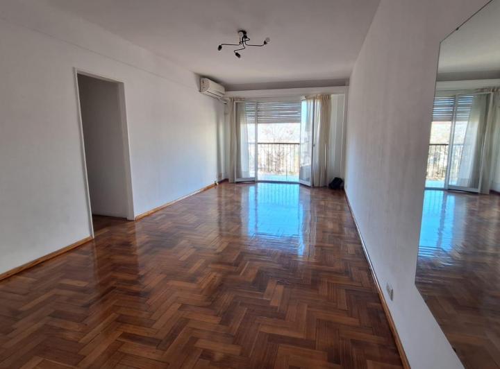 4 Ambientes Amplios Fte Balcón Vista a la Ciudad con Playroom / Comedor Diario  1
