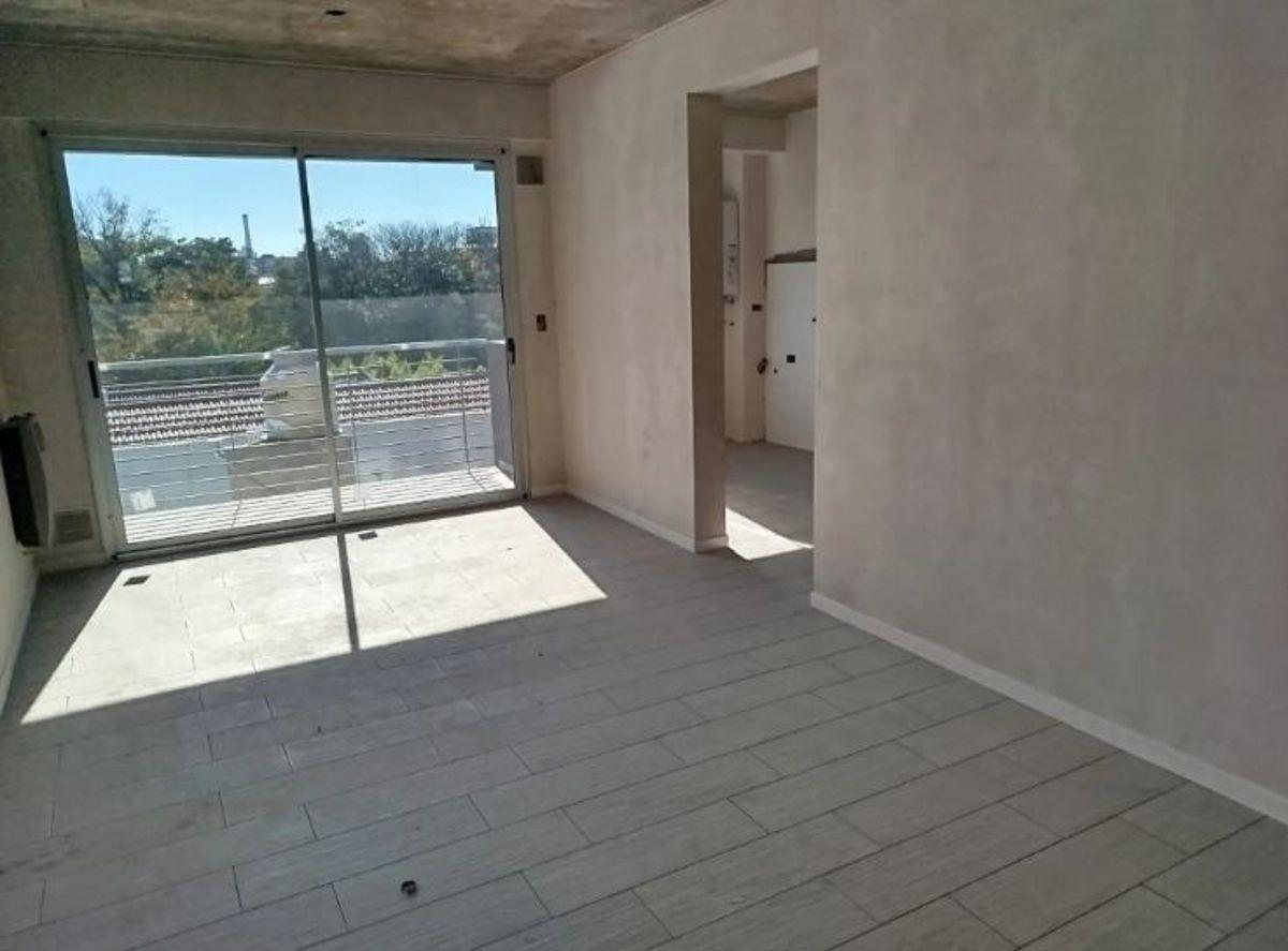 Foto de Departamento de 50 m² con 1 dormitorio en venta en Villa Urquiza, imagen 1