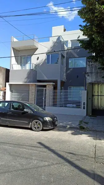 Casa - Temperley Oeste 4