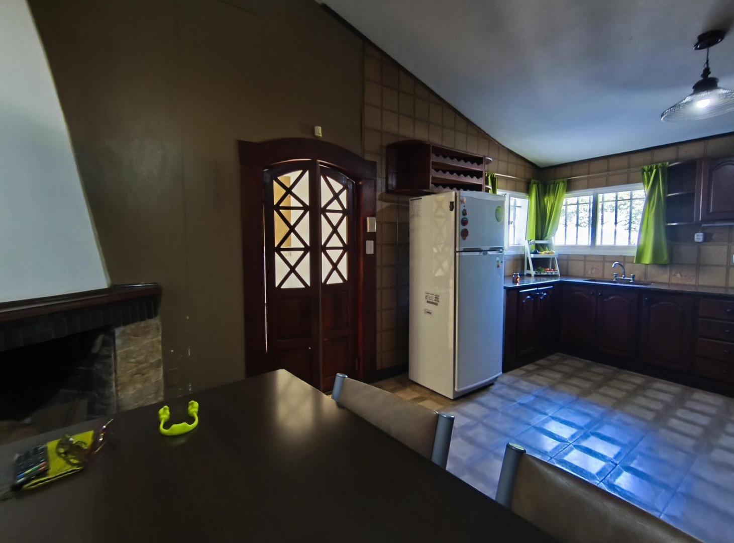 Foto de Casa 3 Dormitorios - Pileta Y Parque 1192m² - Villa Giardino, imagen 3