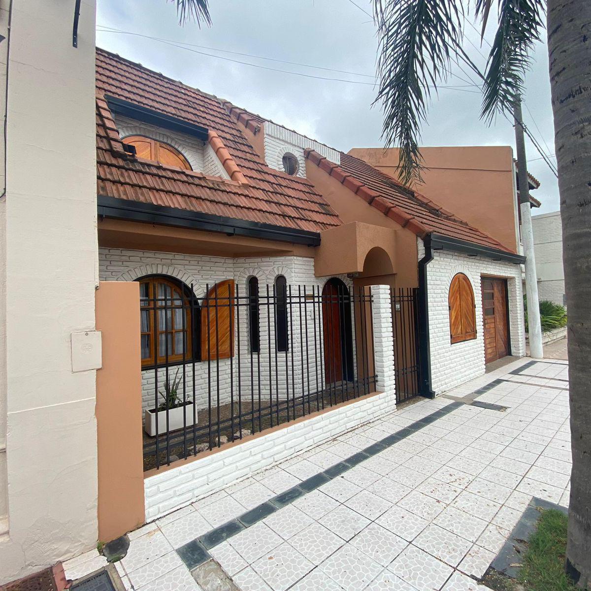 Casa en Barrio 9 de Julio 4