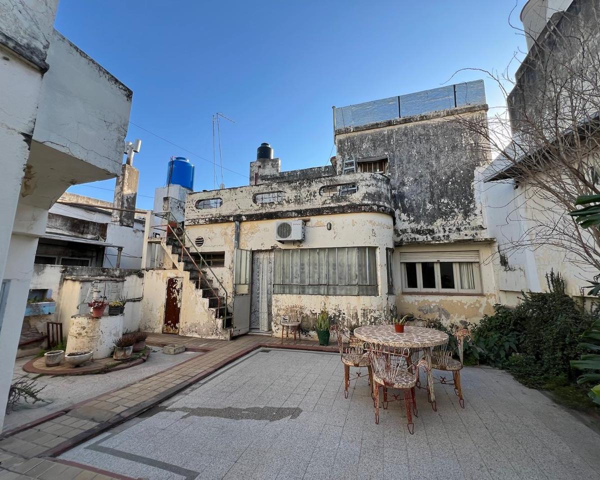 Casa en Barrio Mosconi 5
