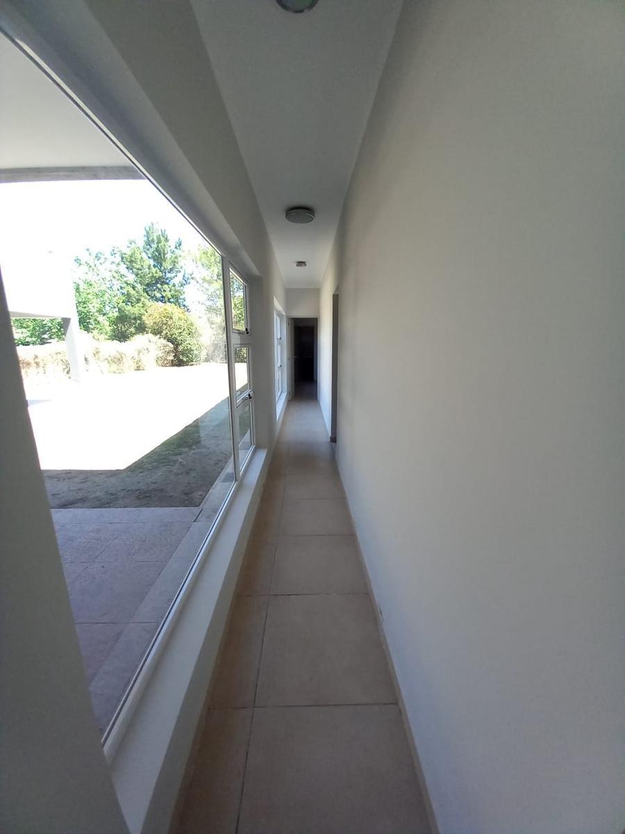 Casa en Barrio Brigadier López 5