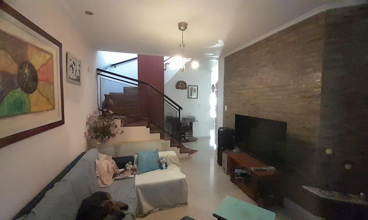 Casa en Barrio Pizzurno 4