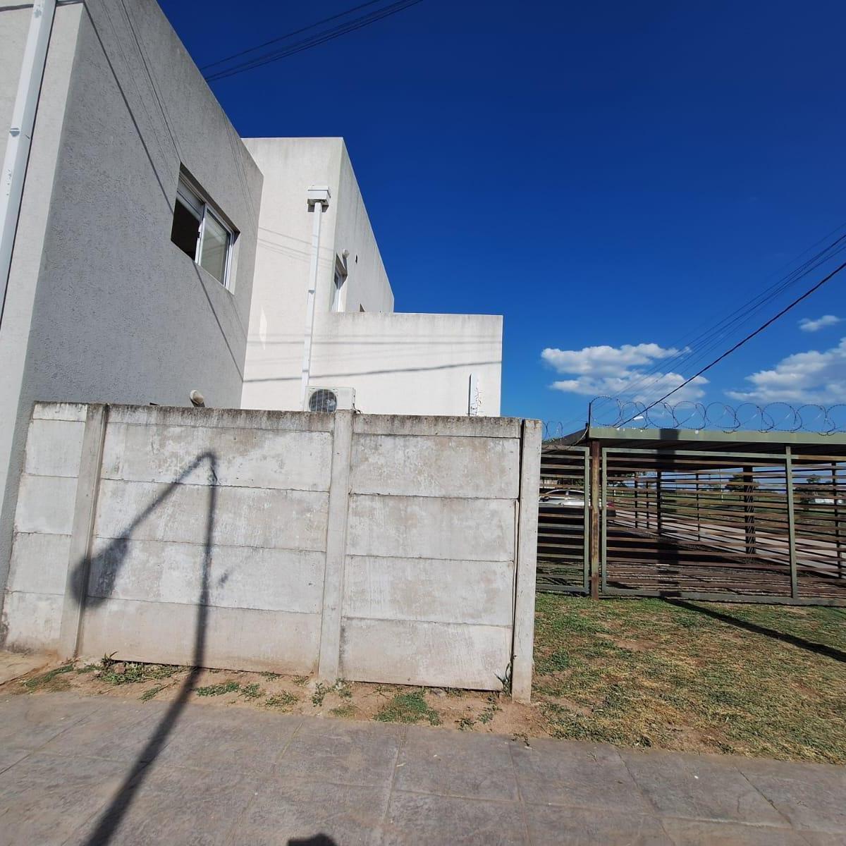 Departamento en Barrio La Cañada 4