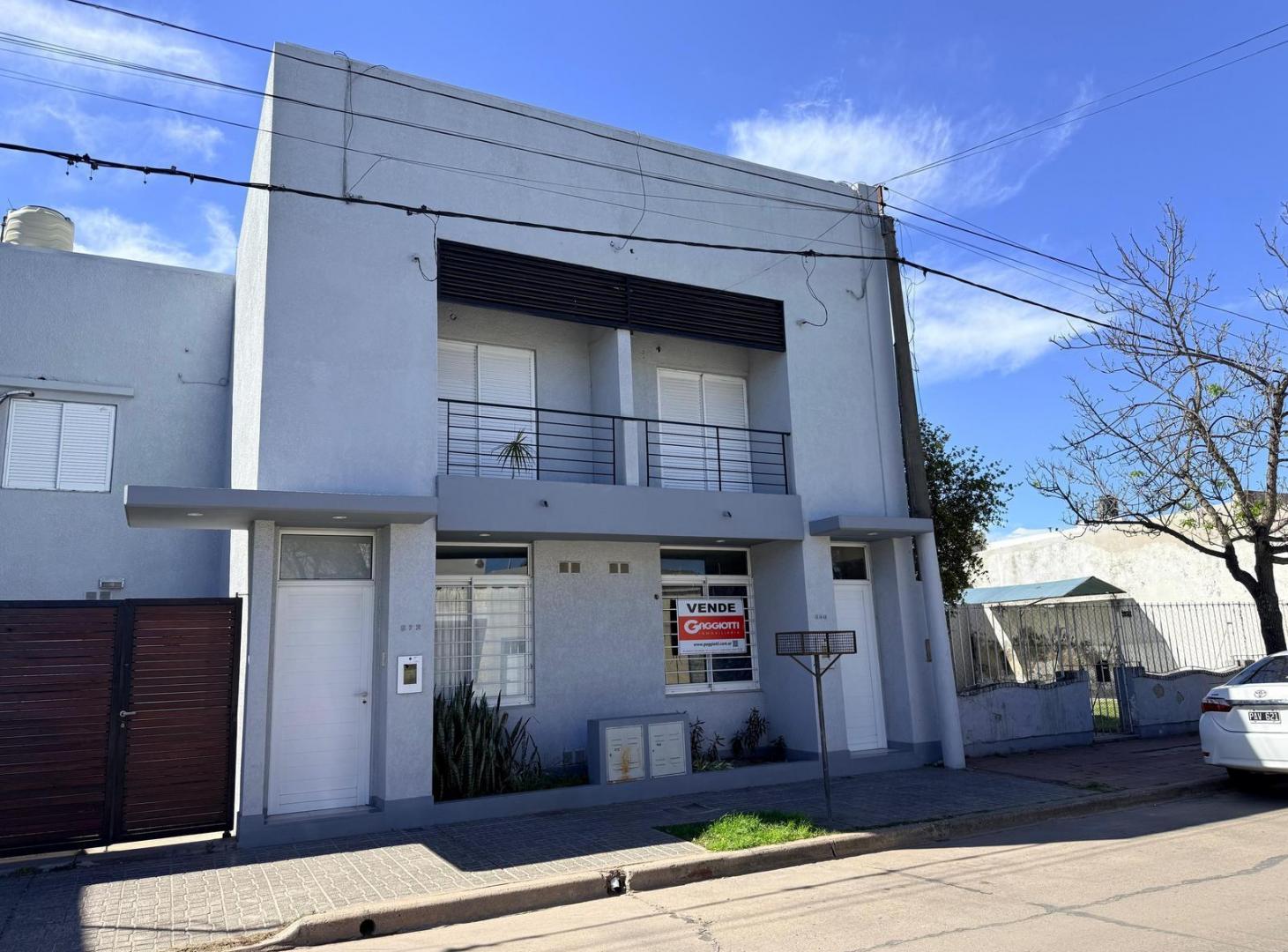 Foto de Departamento duplex independiente en alquiler de 2 dormitorios, imagen 1