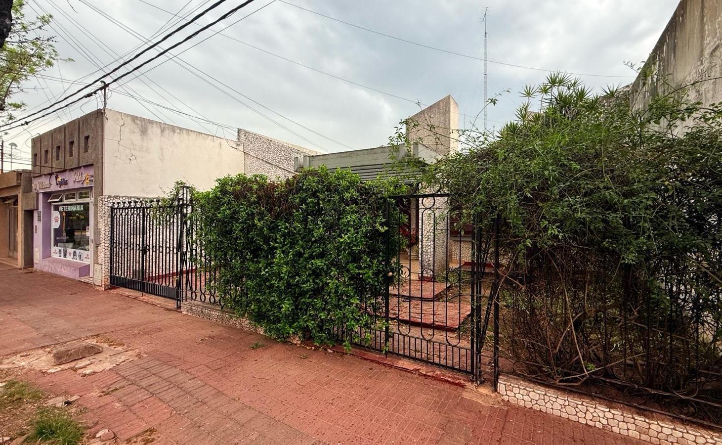 Foto de Casa hermosa casa con local comercial, imagen 1