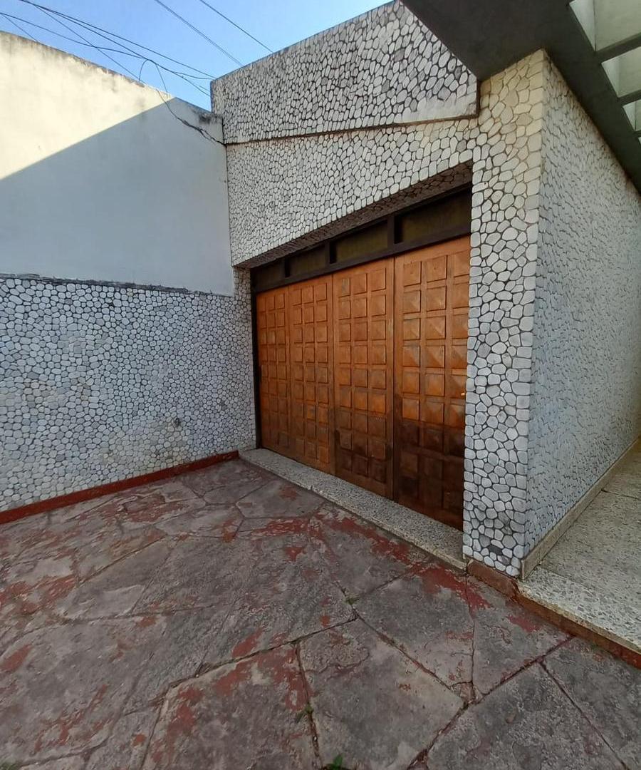 Foto de Casa hermosa casa con local comercial, imagen 3